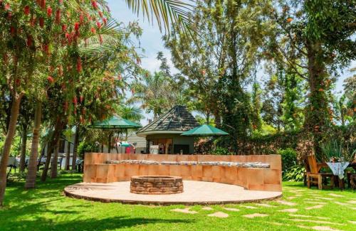 Moshi Hotel | Lindrin lodge moshi