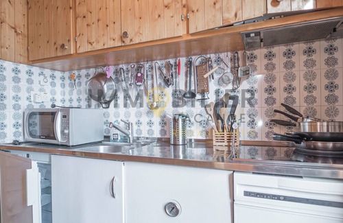 St. Luc Ski Chalet | Linen is not included in the service. We provide, if desired, linen packages including bed linen, ba