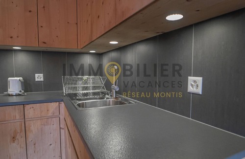 Saint-Luc Ski Chalet | Linen is not included in the service. We provide, if desired, linen packages including bed linen, ba