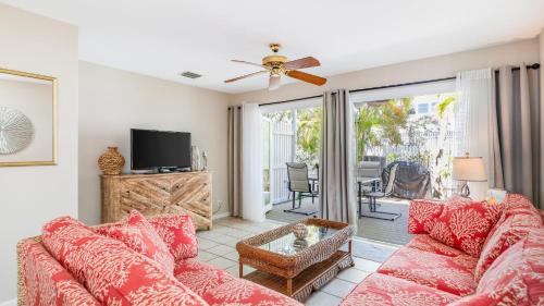 Bahama Village House | Linger Longer by AvantStay Key West Walkable Gated Community Shared Pool Week Long Stays Only
