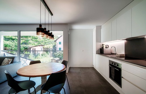 Riazzino Apartment | LiOm Apartment