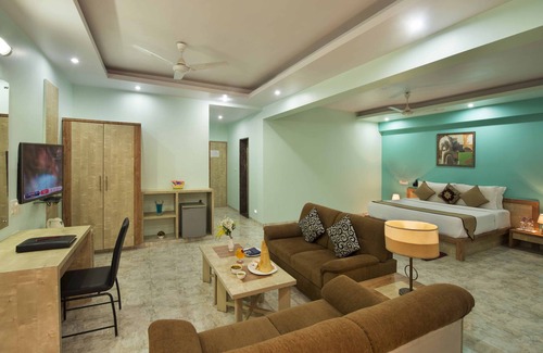 Rajula Hotel | Lion Lords Inn Rajula