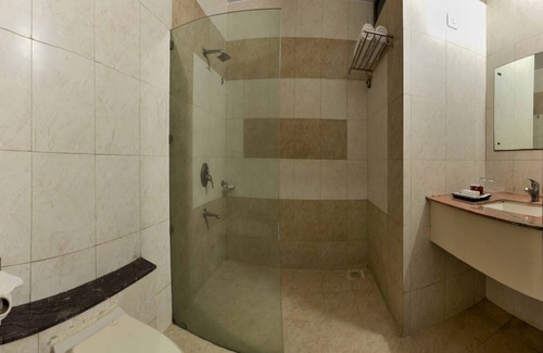 Rajula Hotel | Lion Lords Inn Rajula