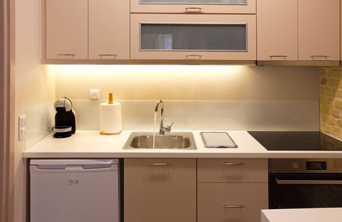 Old Town Apartment | Liston Plaza Suite - renovated apartment in the heart of Corfu Old Town