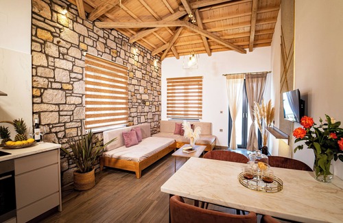 Agios Ioannis House | Lithoessa Luxury Apartments