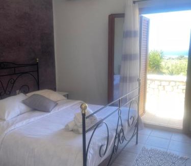 Neo Itilo Bed & Breakfast | LITHOS by the sea