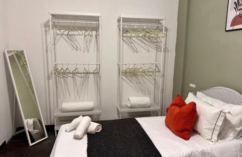 Zona LIII Tomba di Nerone Apartment | Little Cassia