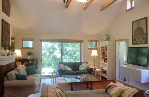Adamsville House | Little Compton Westport Secluded 5 BR Near Beach and River