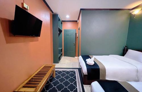 Luang Prabang House | Little Friendly Guest House with pool