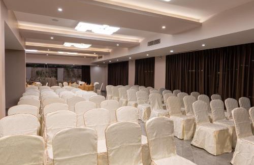 Pimpri - Chinchwad Hotel | Little Mastiff Moshi by OTHPL