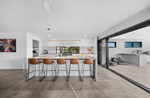 Little Mountain House | Little Mountain Modern Acreage Retreat