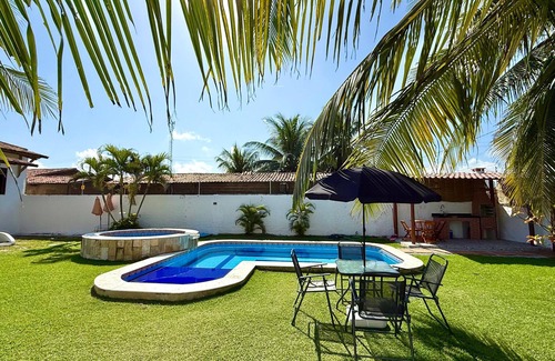 Barra Mar House | Little White House in Barra de Sao Miguel