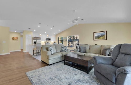 Fort Myers Villa | Littlestone Villa charming 2-bedroom duplex with Spa looking out to wilderness