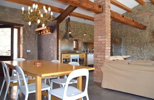 Olvan House | Live in outstanding surroundings in a beautiful rual apartment with lovely pool