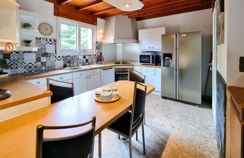 Saint-Fortunat-sur-Eyrieux House | Live in the beautiful natural park of the Monts de l'Ardèche.