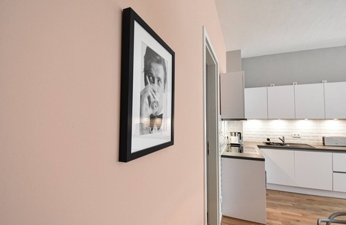 Gohlis-Mitte Apartment | Living in the historic Bleichert plants in the middle of the green heart of the city.