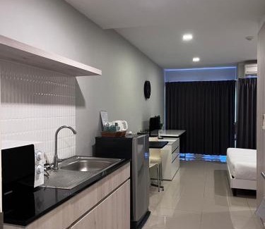 Thanon Phetchaburi Apartment | LKN Grand