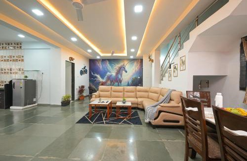 Khattalwada Villa | ll EMPYREAN STAY ll CELESTIAL UNICORN VILLA ll 3BHK ll AC ll PVT POOL ll FREE WIFI ll