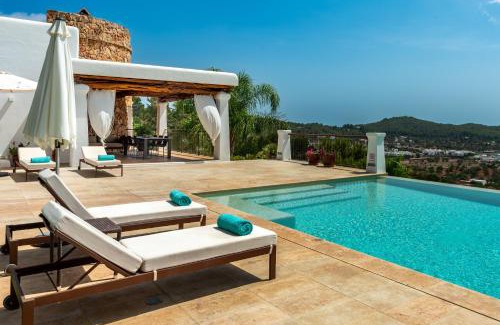 Sant Carles de Peralta Villa | Llosas de Dalt