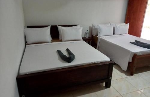 Pahala Maragahawewa Hotel | LLT Tourist Inn and Safari Jeep