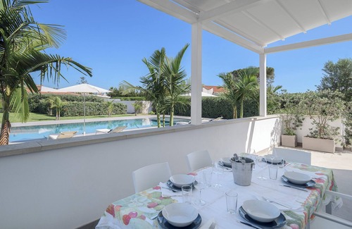 Fontane Bianche Villa | LM7 VILLA a stone's throw from the sea, Infinity Pool, Hydro, Wi-Fi, Garden