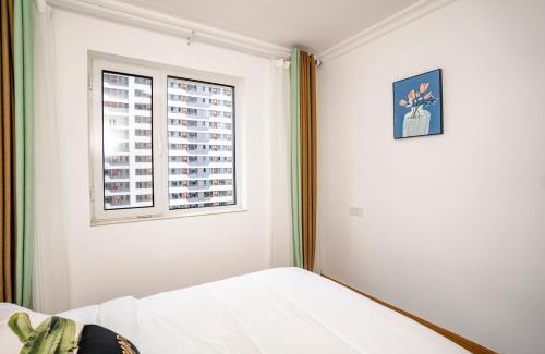 Haigang District Apartment | Locals Apartment House 01