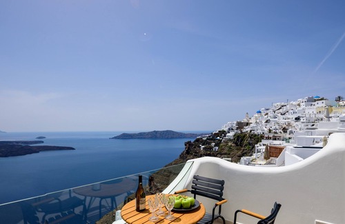 Imerovigli Villa | Located at the breathtaking caldera of Imerovigli