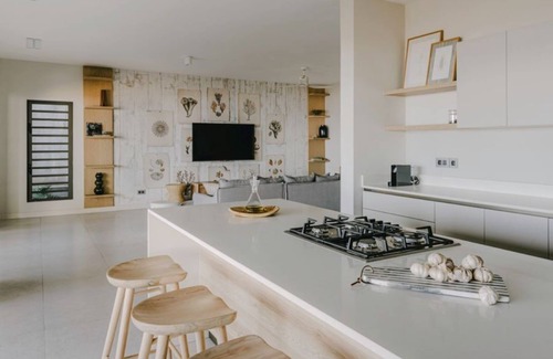 Wolmar Apartment | Located directly on the beach in Tamarin with private garden and swimming pool.