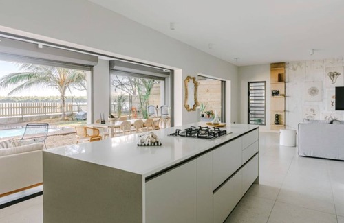 Wolmar Apartment | Located directly on the beach in Tamarin with private garden and swimming pool.