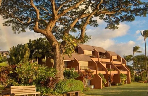 Kahana Condo | Located Directly on the Oceanfront with Spectacular Views