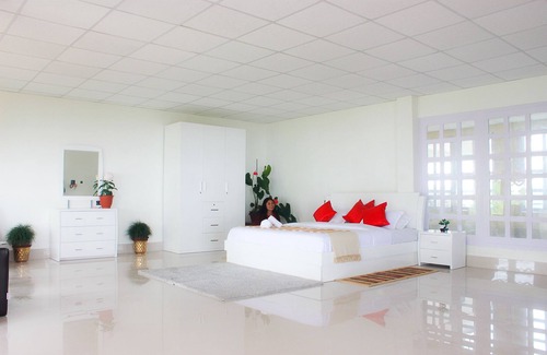 Mirik Resort | Located on top of the hill in front of Samendu Lake