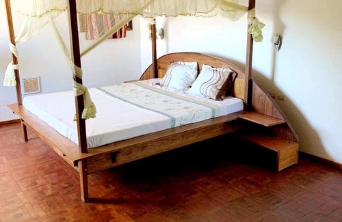 Mahajanga House | Location de vacances vue sur mer à petite plage