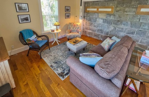 Rideau Lakes House | Lockmaster's House, Davis Lockstation, Parks Canada