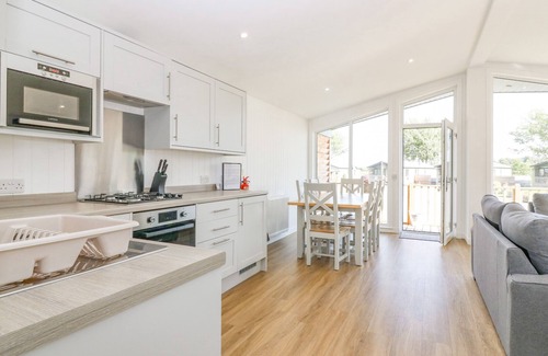 Errol Cottage | LODGE 15 - THE TUMMEL (FAMILY), family friendly in Errol