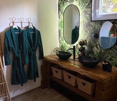 Nanteuil-les-Meaux Bed & Breakfast | Lodge de la Jungle avec Spa