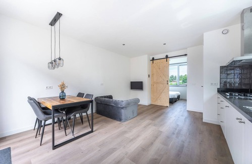 Leidschendam Apartment | Lodging 9: Spacious 2-person apartment.