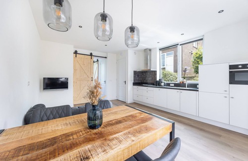 Leidschendam Apartment | Lodging 9: Spacious 2-person apartment.