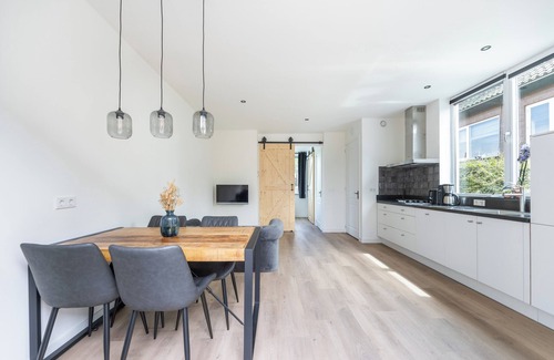 Leidschendam Apartment | Lodging 9: Spacious 2-person apartment.