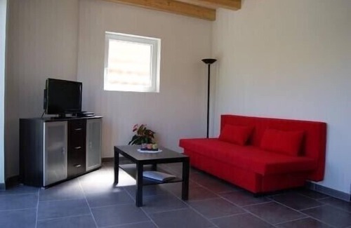 Nothalten Cottage | Lodging any comfort Nothalten nine with large terrace overlooking countryside