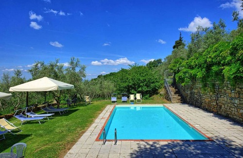 Greve in Chianti Apartment | Lodging in a Chianti Villa,pool,terrace for al fresco dining with Wi-Fi,barbecue