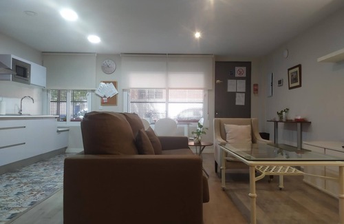 Cercadilla-Medina Azahara Apartment | LOFT BEGONIA CORDOBA STATION