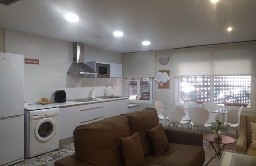Cercadilla-Medina Azahara Apartment | LOFT BEGONIA CORDOBA STATION