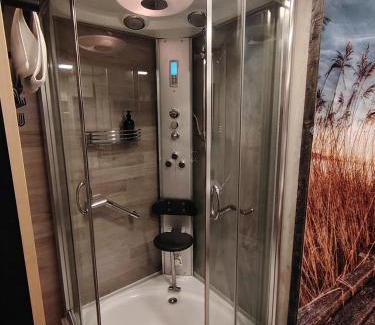 Ylojarvi House | Loft by the lake asunto omakotitalon alakerrassa