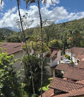 Duques Apartment | Loft em condomínio próximo à entrada da cidade