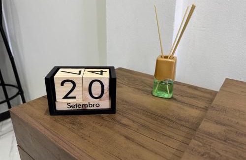 Duques Apartment | Loft em condomínio próximo à entrada da cidade