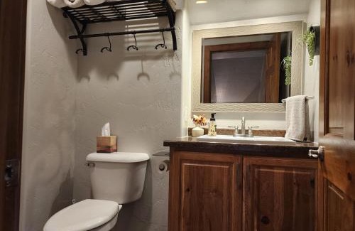 Amherst Apartment | Loft in the Pines