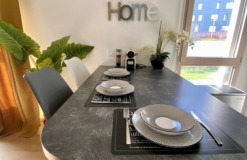 Universite Apartment | Loft Industriel à Côté de La Défense et L'arena