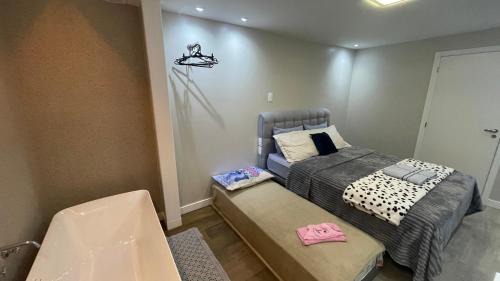 Velha Apartment | Loft novíssimo com banheira imersão aquecida a 5min da Vila Germânica