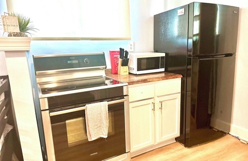 Northwest Apartment | Loft Space Minutes from Beach