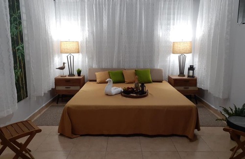 Las Marias Apartment | Loft Steps from the River